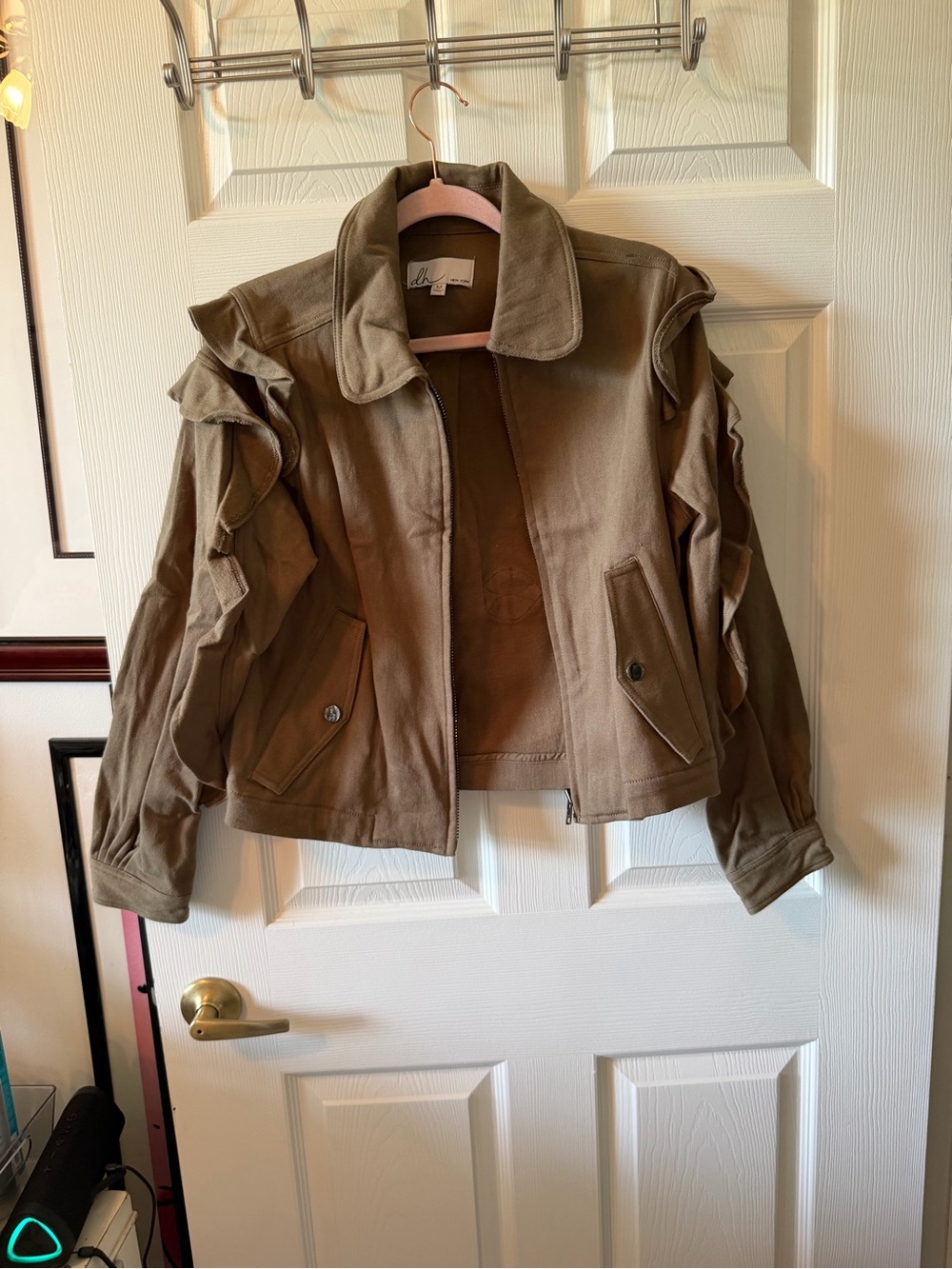 dh NEW YORK Ruffle-Trim Utility Jacket in Olive